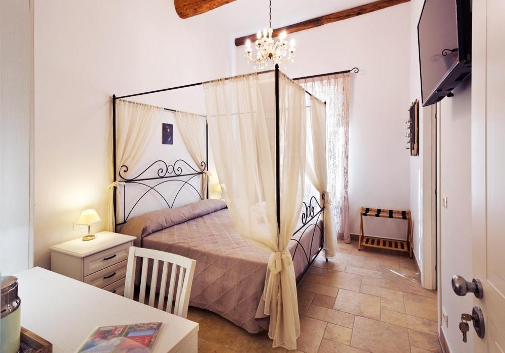 Casa Porta Marina Hotell Ventimiglia Eksteriør bilde